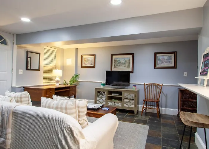 Delightful 1-Br Accommodations Nearby Metro