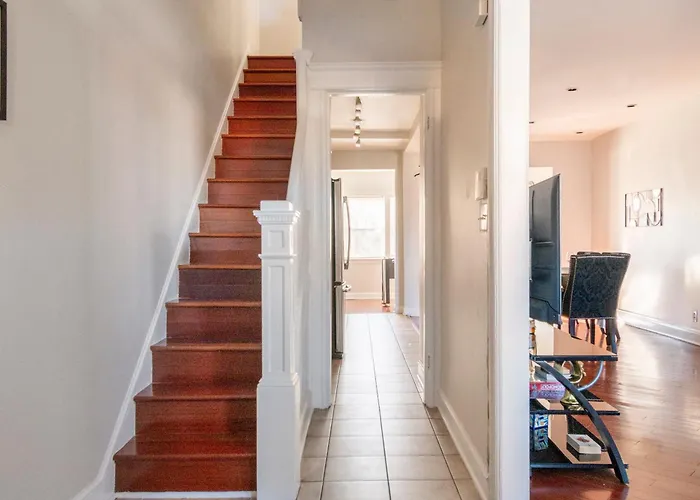 Comfortable 4 Bedroom Home With City View Near Capitol Hill Washington Dc