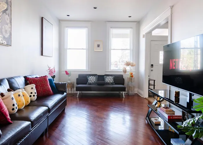Comfortable 4 Bedroom Home With City View Near Capitol Hill Washington Dc