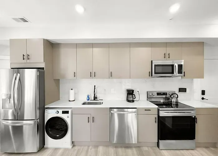 Classy Capitol Hill Apt, Steps From Dc Attraction