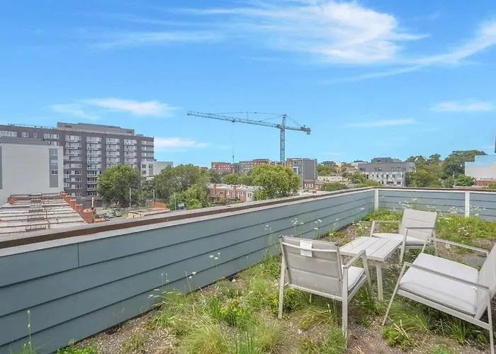Enjoy City Skyline Views From Private Roofdeck!