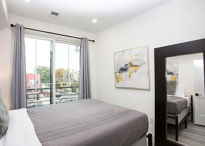 Charming Capitol Hill Home With Stunning Views!