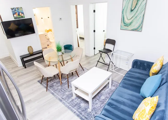 Lux Capitol Hill Vacation Home, In-House Services