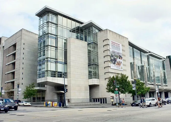 Convention Center/Logan Circle Large Cozy House.